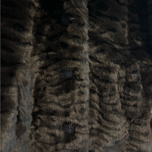 ISO Vintage Brown Faux Fur Animal Print (Tiger) Midi Coat - Size 40 (Large) - Picture 11 of 14